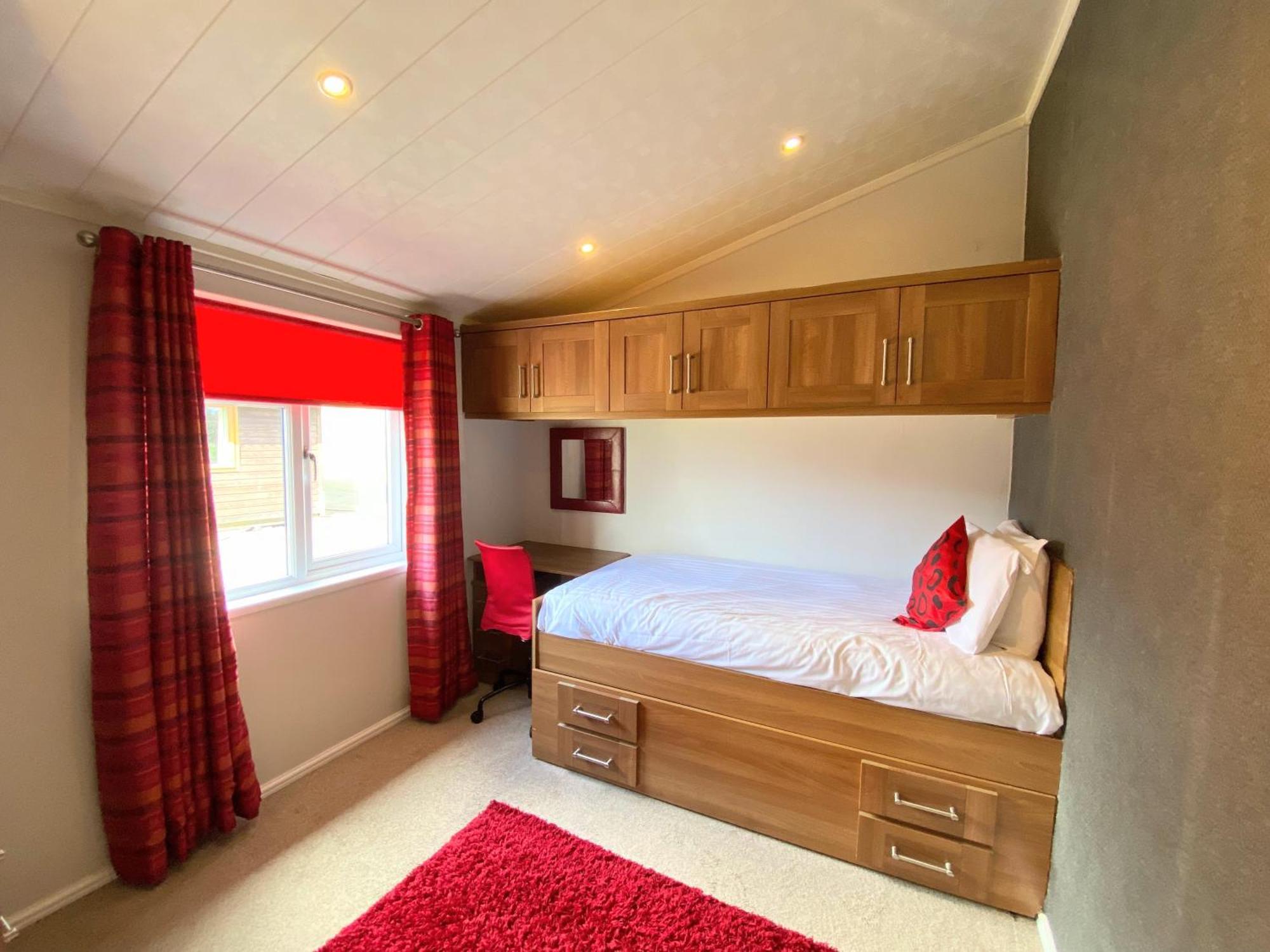 Benarty 11 With Private Hot Tub - Fife - Loch Leven - Lomond Hills - Pet Friendly Villa Kelty Exterior photo