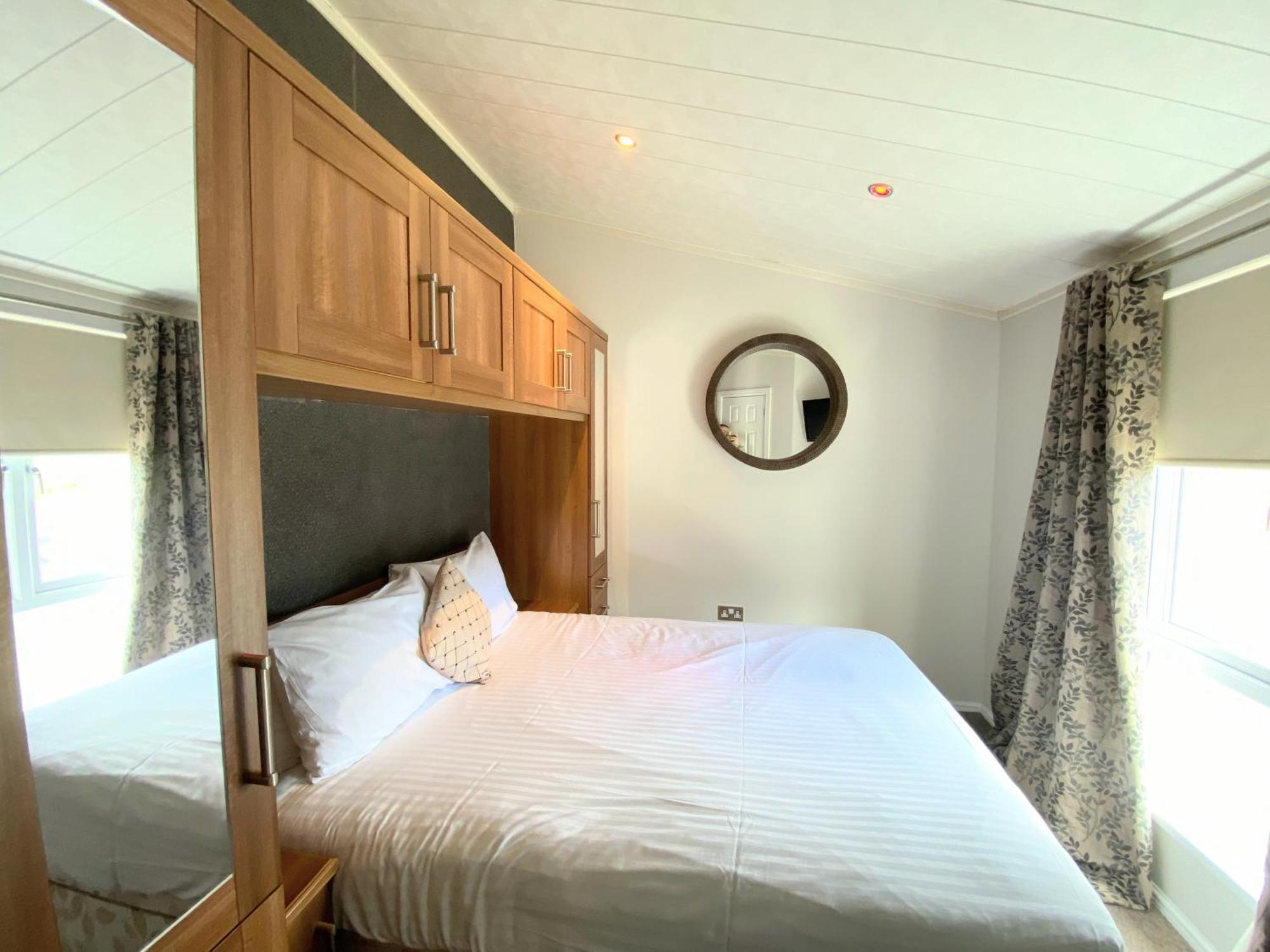 Benarty 11 With Private Hot Tub - Fife - Loch Leven - Lomond Hills - Pet Friendly Villa Kelty Exterior photo